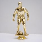 Фігурка ФУТБОЛІСТ З М'ЯЧОМ футбольна нагорода верхівка на кубок h13см