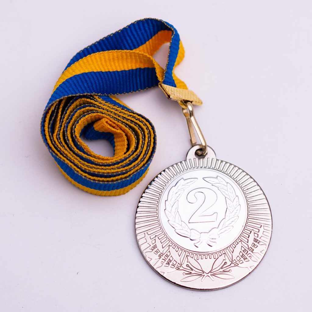 Медаль МА1240 Срібло зі стрічкою D40мм місце під жетон Д25мм