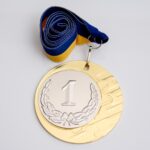 Медаль МА086 золото с лентой D70мм жетон D50мм