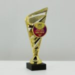 Статуэтка – кубок Рено с жетоном D50мм