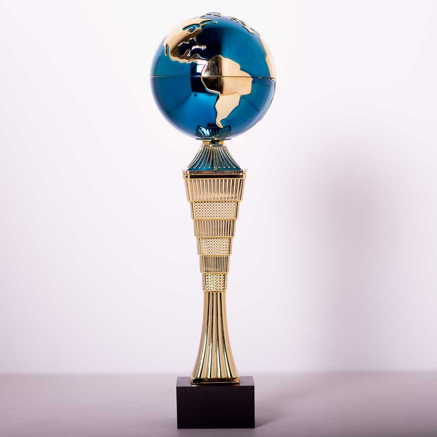 Кубок нагородний 5092А із земною кулею Висота 39см