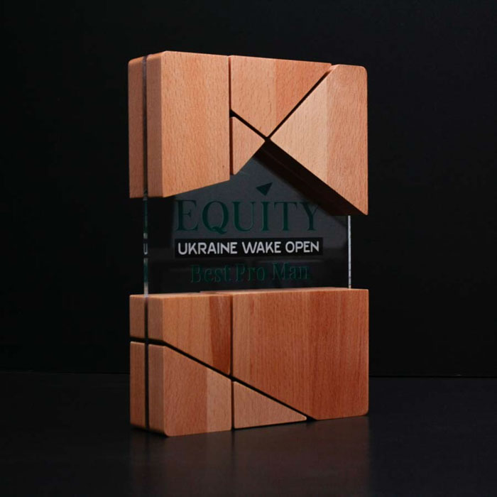 Диплом настольний EQUITY Висота 20см. DDAE20