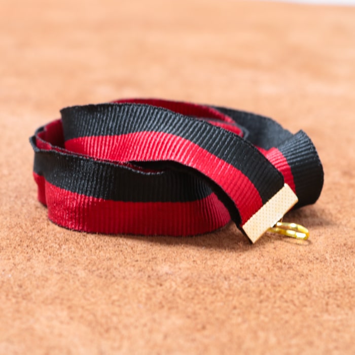 Стрічка текстурна червоно-чорна 20 мм