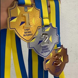 Медаль металева у формі щита за друге місце Срібло у національному стилі 75x75мм АРТПРИЗ 1048MS3