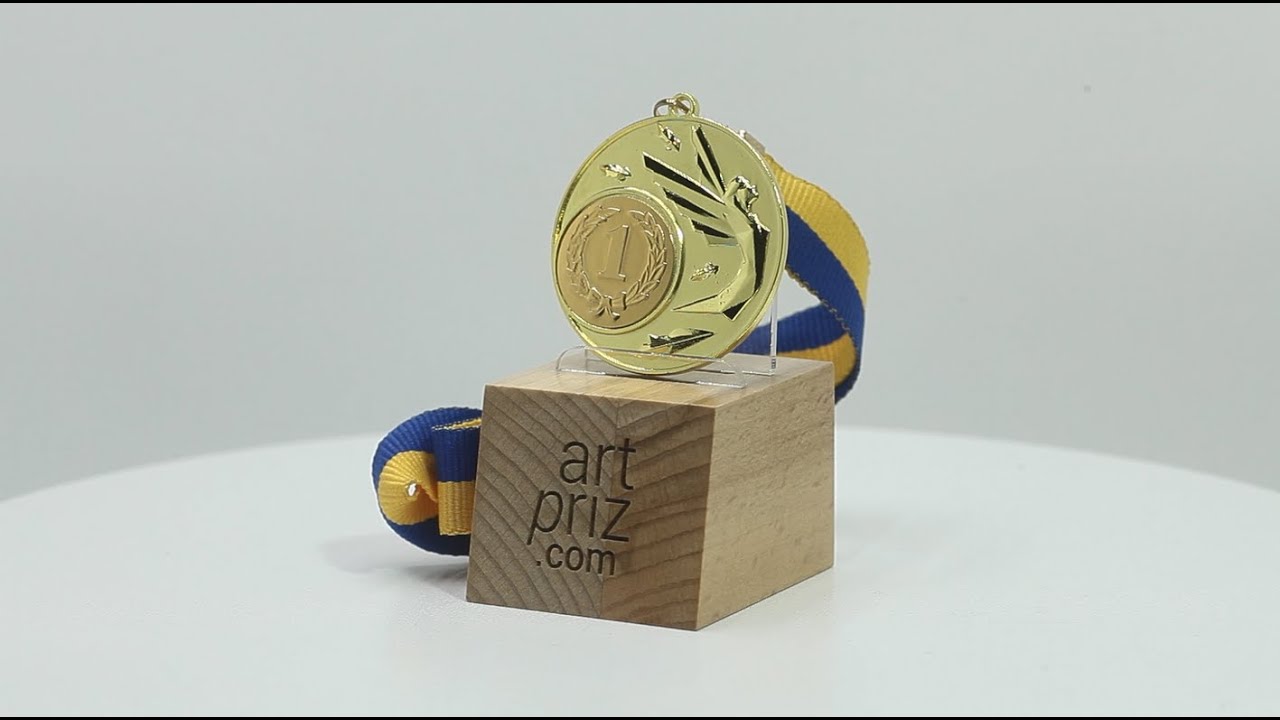 Медаль з нікою МА5011 Золото D50мм місце під Жетон D25мм