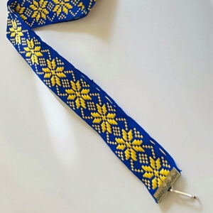 Стрічка синьо-жовта з національним орнаментом для медалей з затискачем і карабіном 25мм SNSG25