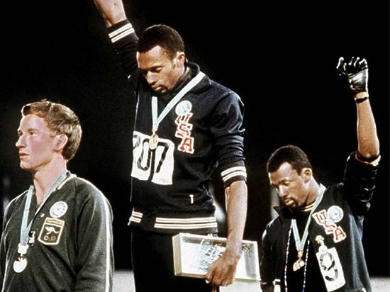 Кулак проти дискримінації - змінив усю історію Олімпійських ігор