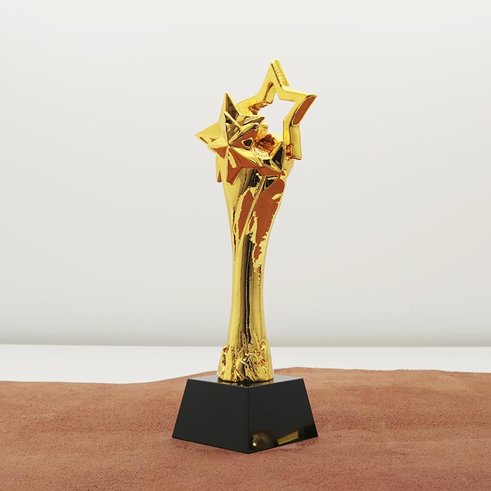 Статуетка Зоряний тріумф на скляній основі 28х8см TC-A014