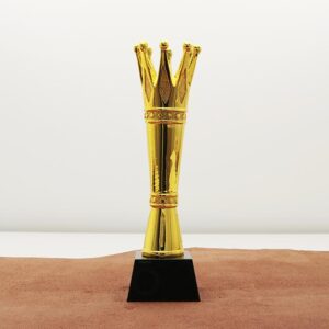 Статуетка Тріумф на скляній основі 29х8см TC-A053